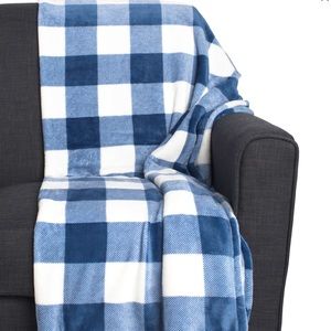 RUGGED BEAR Cozy Buffalo Plaid Fleece Throw
